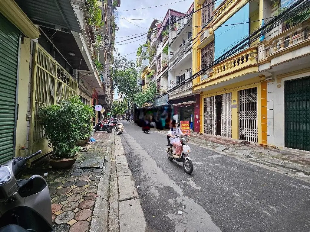 Chủ nhà gương mặt hiền từ nên e bán từ tâm cho chủ, Nhà Minh Khai