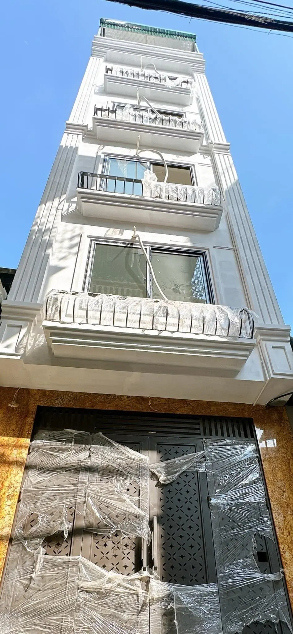Đầu tư thấp,doanh thu 60tr/th.minh khai 14 phòng khép kín full đồ oto tránh,ngõ thông-72m+6 tầng