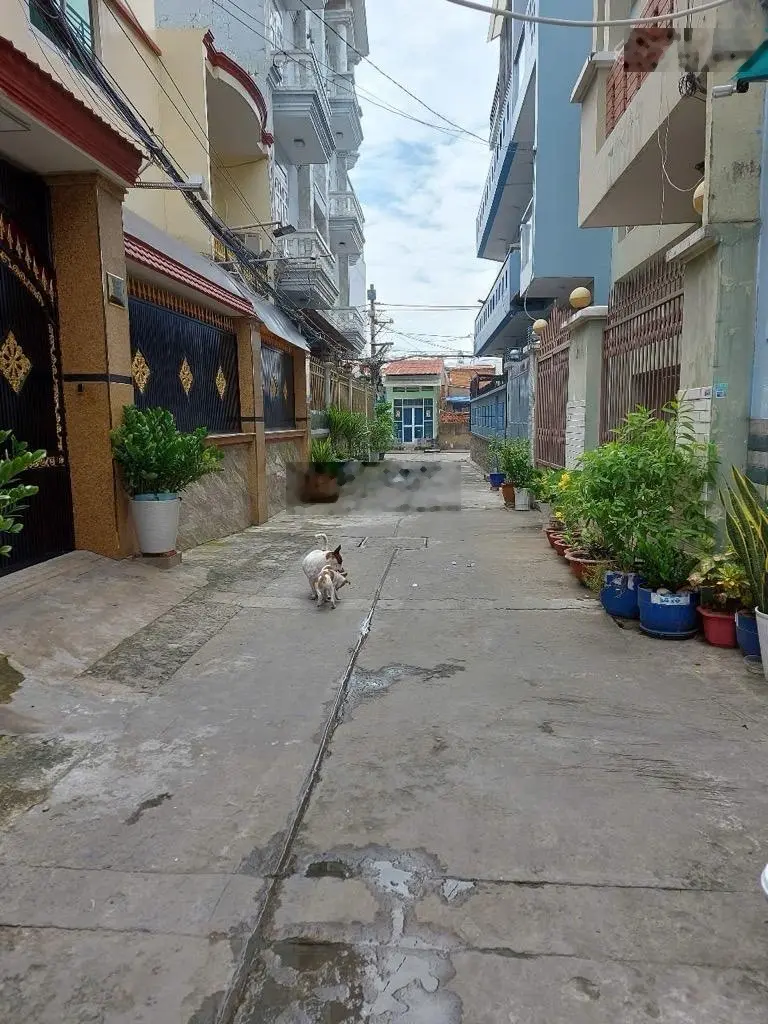 Bán gấp nhà riêng Lê Văn Quới, BTân, 52m2, 2 tầng đúc, hẻm xe hơi 5m, gần 4 xã, nhỉnh 5 tỷ.