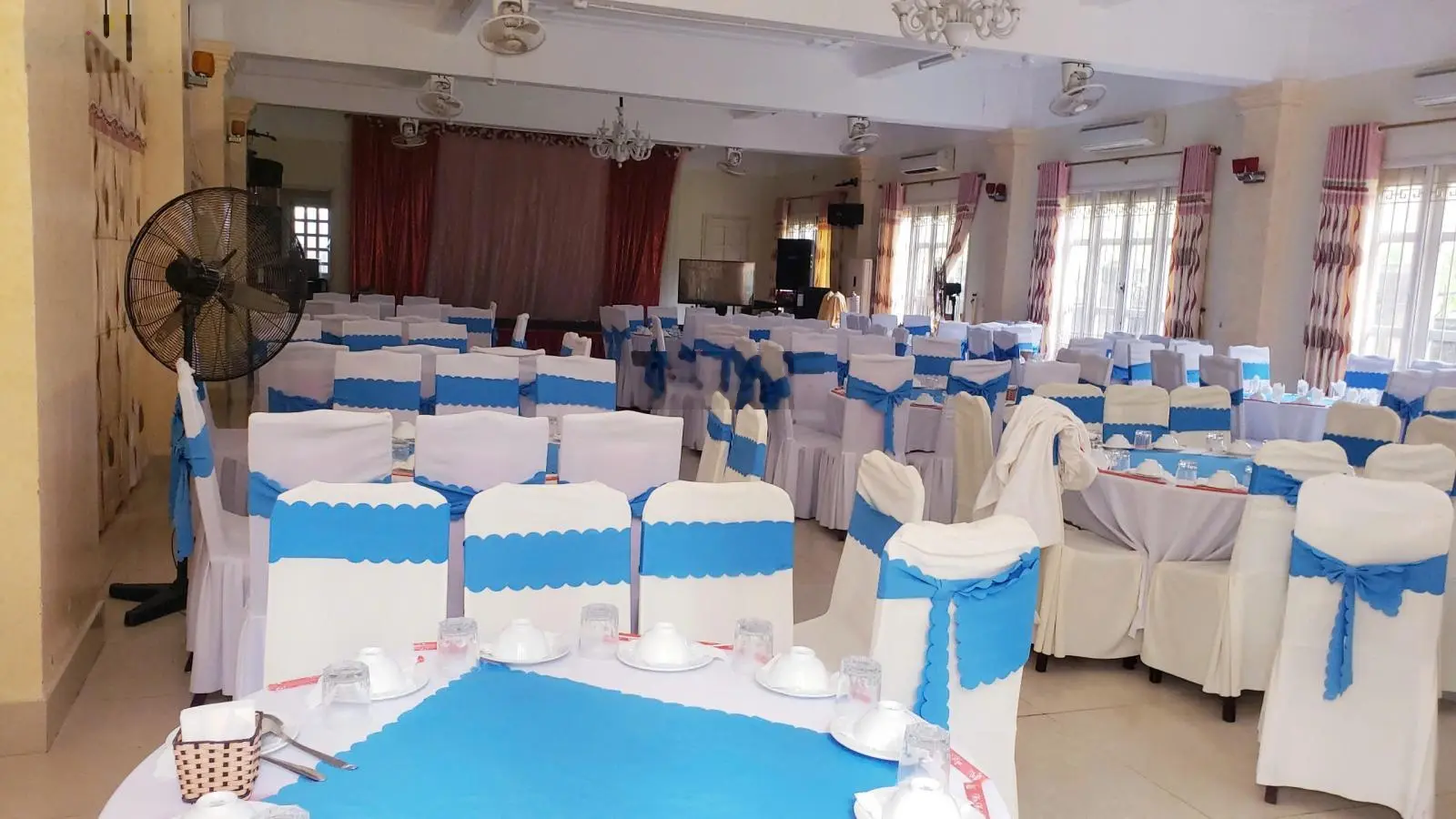 Chính chủ bán nhanh Khách Sạn Ban Mai siêu rộng đẹp tại biển Trương Pháp - Đồng Hới - Quảng Bình