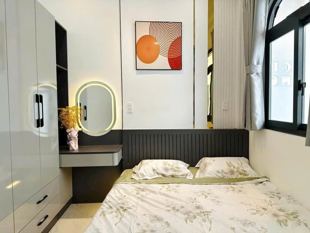 Nhà hxh Nguyễn Trọng Tuyển, 2,15 tỷ, 52 m2, 4PN, 4WC, đẹp, nhiều tiện ích. Shr sang tên ngay