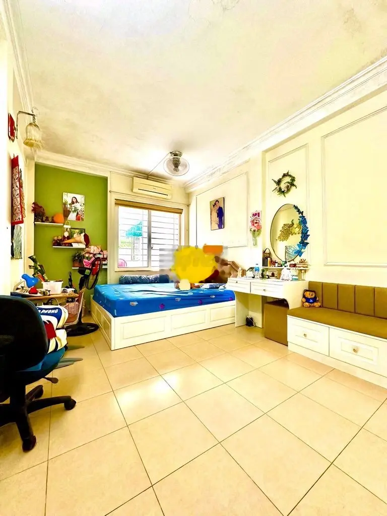 Nhìn nhà từ tâm, gần #chợ, #hiệu thuốc. Trung tâm Minh Khai (click)