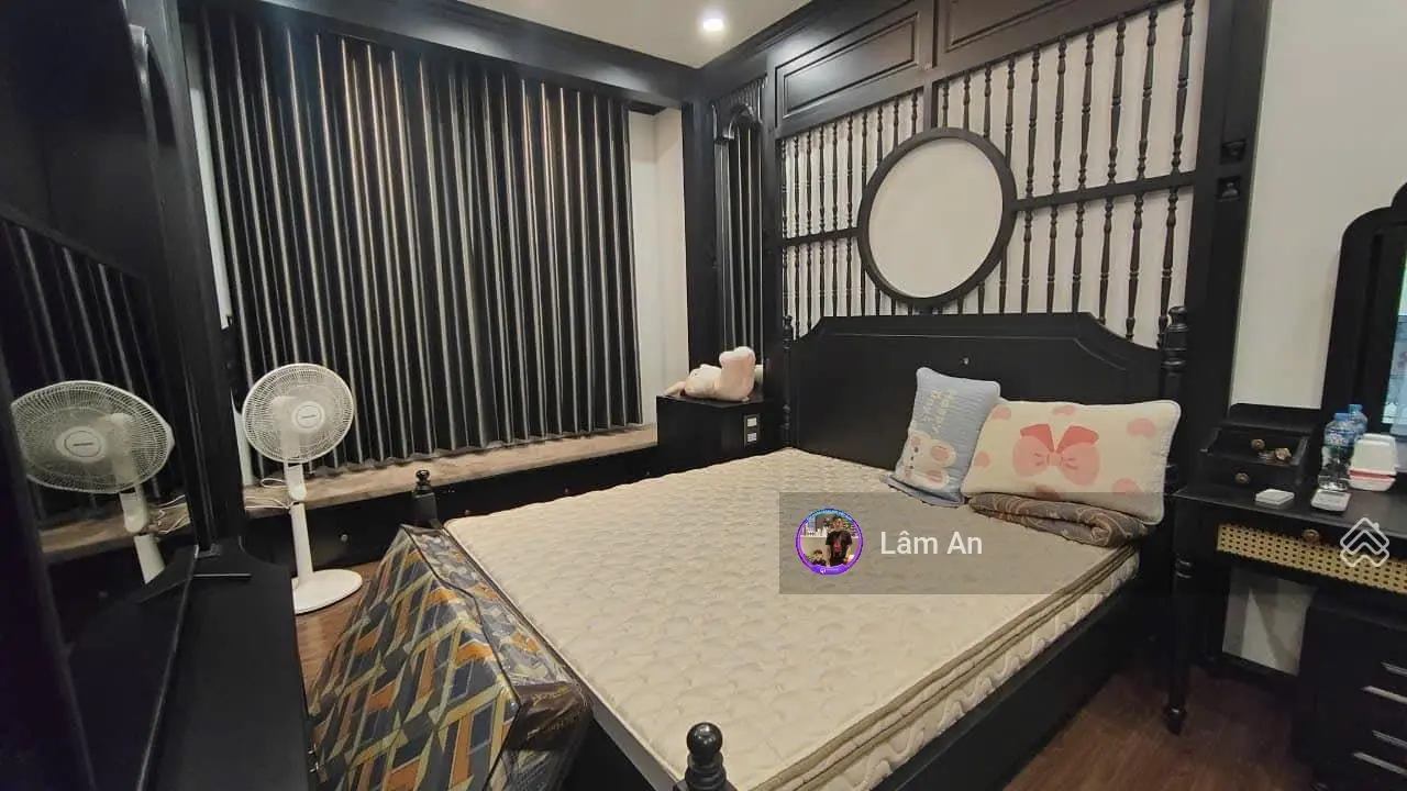 Bán nhà phân lô phố Phạm Tuấn Tài - Ngõ ô tô tránh - DT 60m2 - MT 7m - Giá 19 tỷ