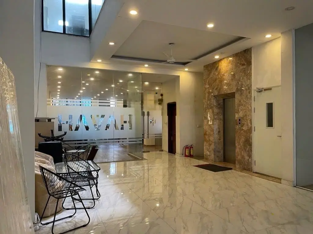 Bán nhà mặt phố Thái Hà 65m x 7 tầng MT 6m thang máy vỉa hè kinh doanh hs 100tr/tháng, giá 50 tỷ