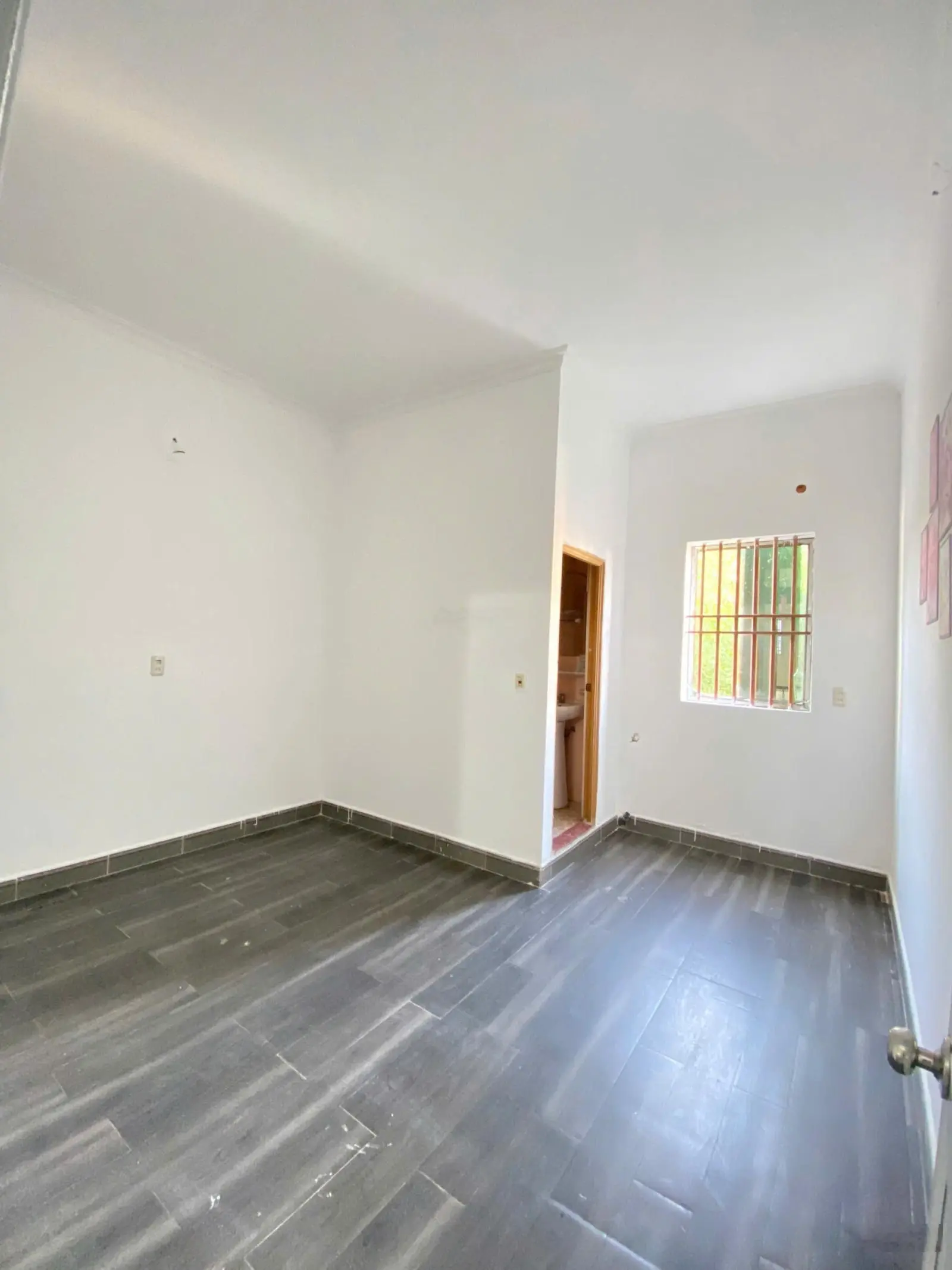 Bán nhà tổ 6 Phường Tiền Phong, ngõ ô tô 4m, cách đường Lý Bôn chỉ 100m
