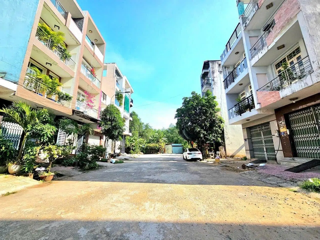 Bán khách sạn 1sẹc Nguyễn Duy Trinh P. Bình Trưng Đông đag cho thuê 33tr/tháng
