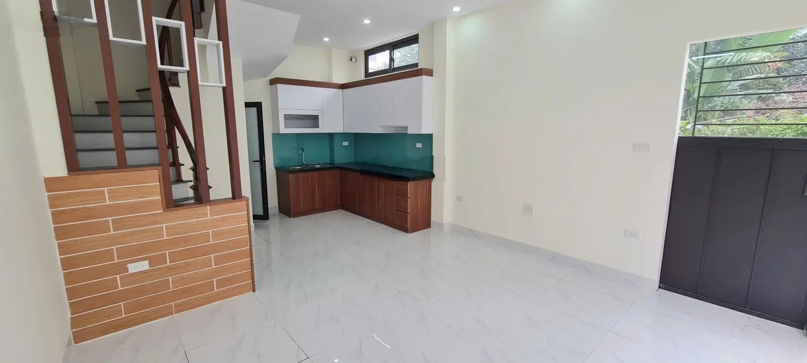 Bán nhà phố Tân Lập, Đan Phượng. Cạnh trục đại lộ Tây Thăng Long. Lô góc kinh doanh ôtô vào nhà