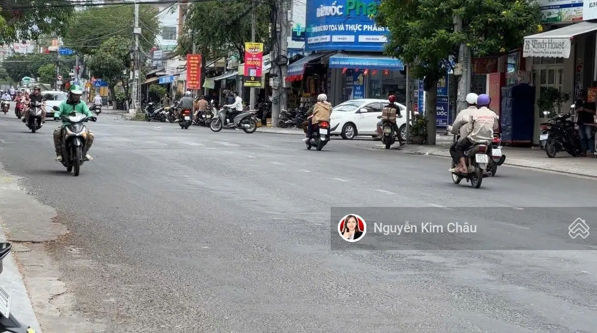 BÁN NHÀ 2 MẶT TIỀN ĐƯỜNG PHƯỚC Long 8 tỷ , đang cho thuê 10tr tháng cách biển 5p