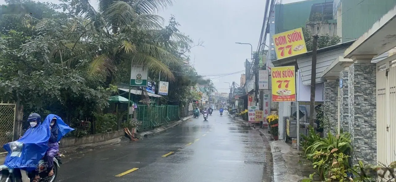 Bán MT KD đường Trần Quang Diệu, TP Quảng Ngãi. DT 1000m2, MT 11.5m, đường 10m, đang kinh doanh