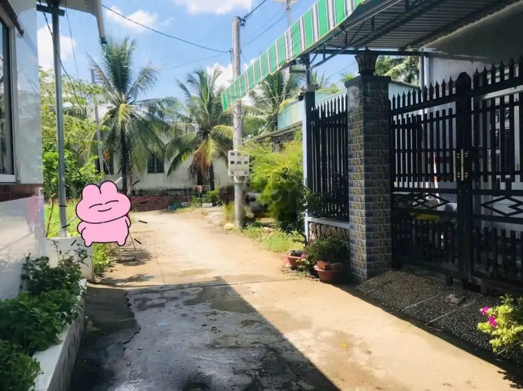 bán đất 96m2, tặng nhà tiền chế có số nhà , sau bến xe tỉnh bến tre