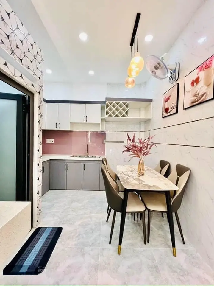 Sở hữu ngay nhà Hưng Phú, P8, Quận 8, gần trường THCS Trần Danh Ninh. DT 69m2, Giá 2tỷ790, SHR