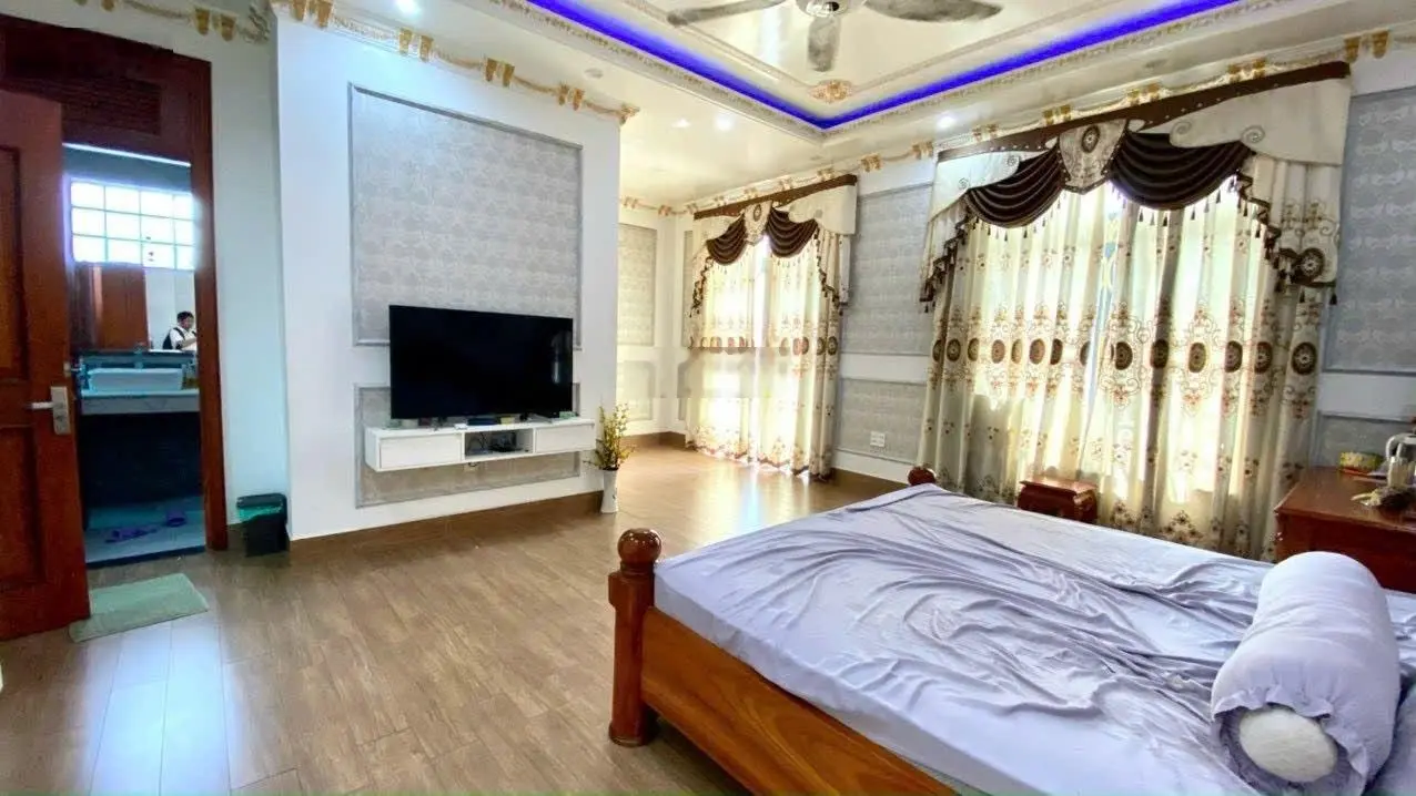 Biệt thự tân cổ điển gần chợ Dĩ An 1 và làng đại học quốc gia p. Đông Hòa BigC Go Tp. Dĩ An
