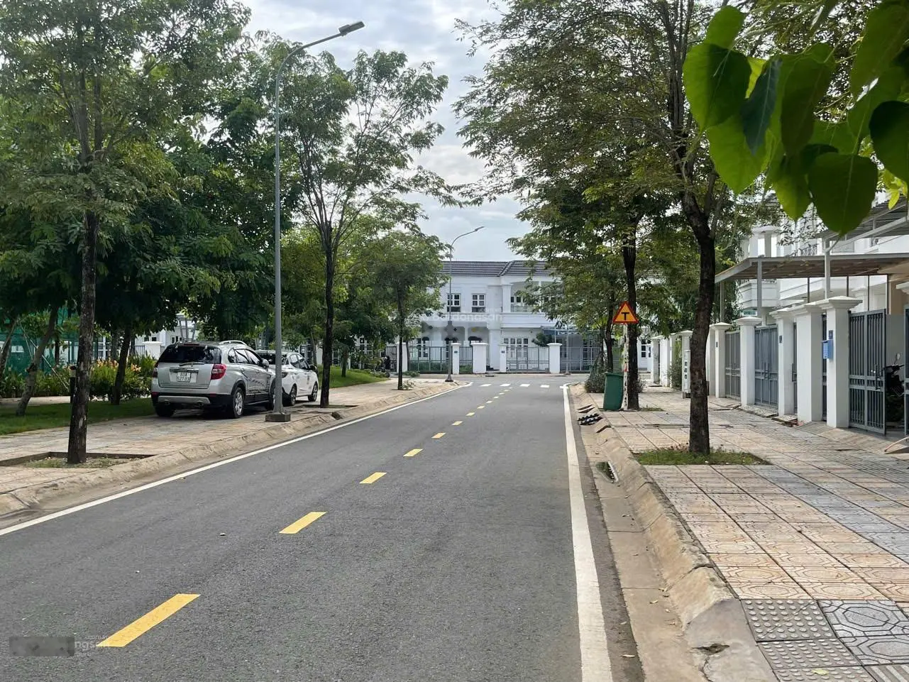 Bán Nhà 1 trệt 1 lầu, 135m2 dự án Thăng Long Home Hiệp Phước giá tốt nhất hiện tại