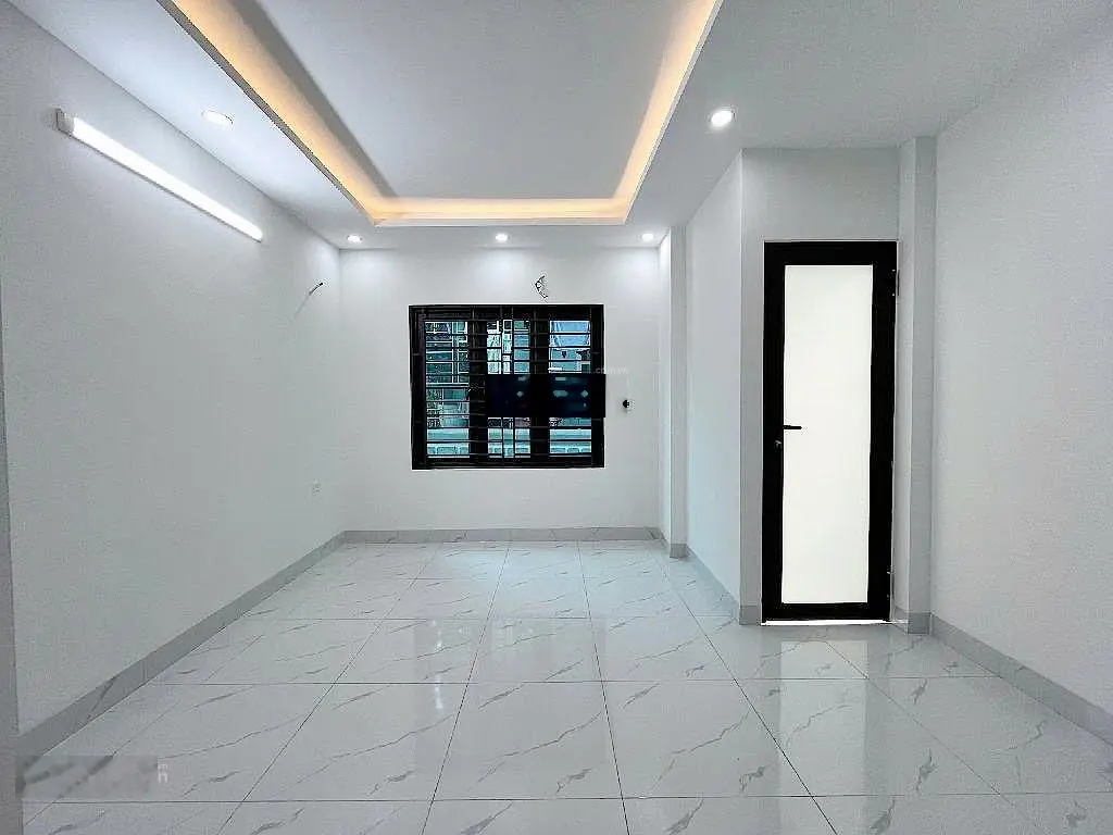 3,85 tỷ Cực phẩm Đại Cát . 5 tầng , MT 6,6m , full nội thất , gần ôtô . Nhà mới koong 0985 387 ***