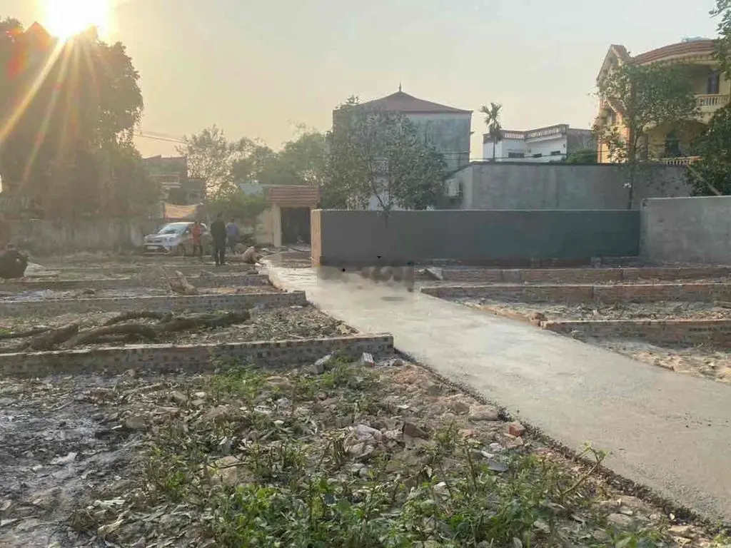 Đại Áng, Thanh Trì em có mấy lô diện tích từ 40m2 giá từ 1,8 tỷ