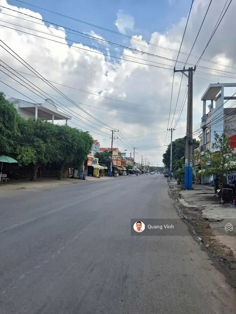 Nhà mặt tiền kinh doanh gần trung tâm y tế Dĩ An, sổ riêng hoàn công, 2358 Dĩ An Bình Dương