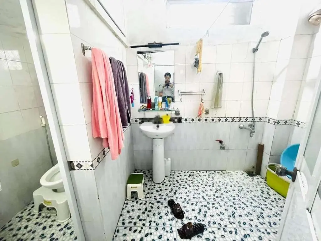 Rẻ nhất quận Đống Đa nhà sổ to nhà thoáng gần HV Ngân Hàng nhỉnh 3 tỷ