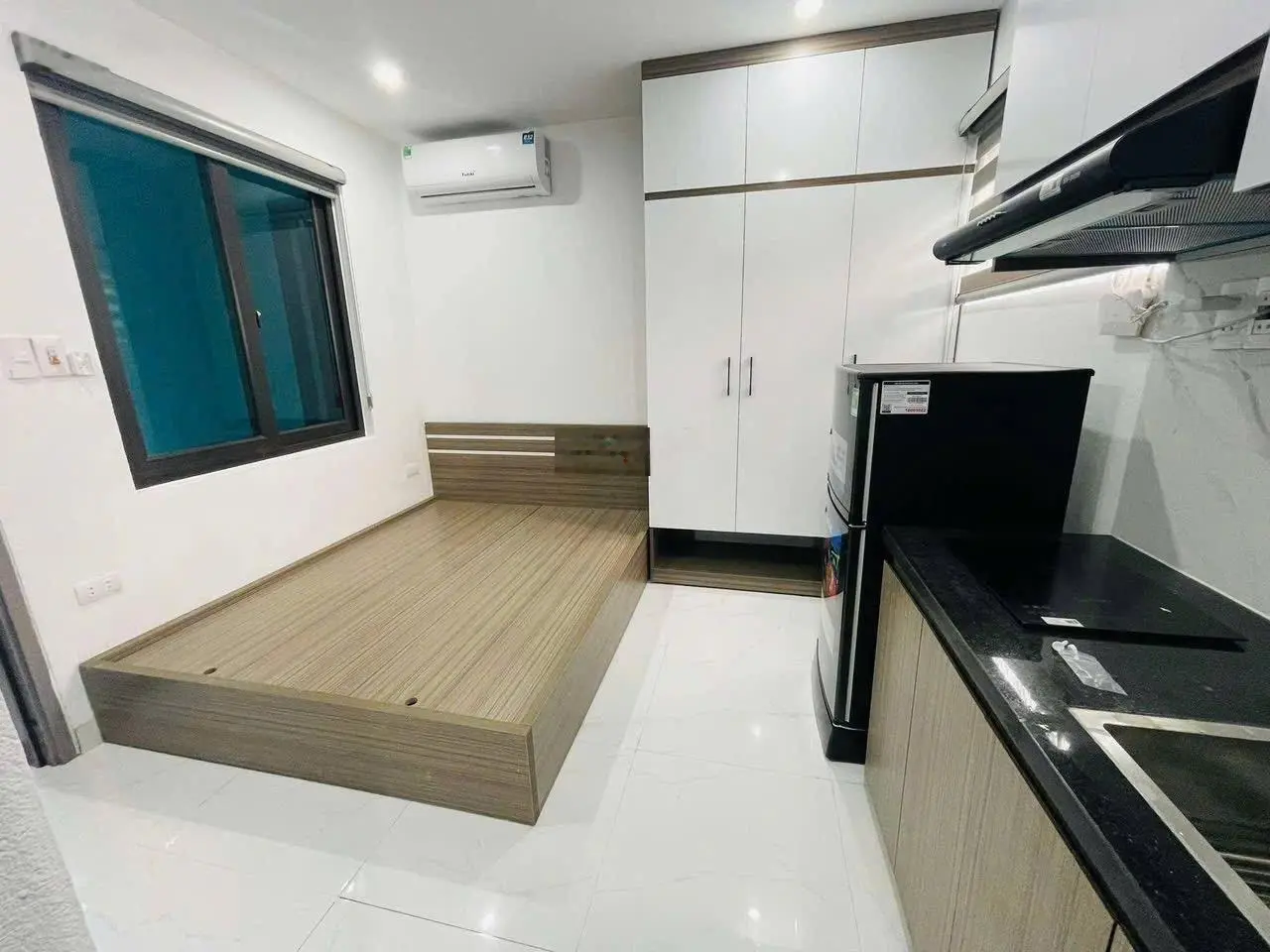 Bán toà CCMN Hoàng Ngân, DT 80m2 x8T MT 5m, 16PNKK, GPXD, PCCC, thang máy, thoát hiểm, DT 90tr/th