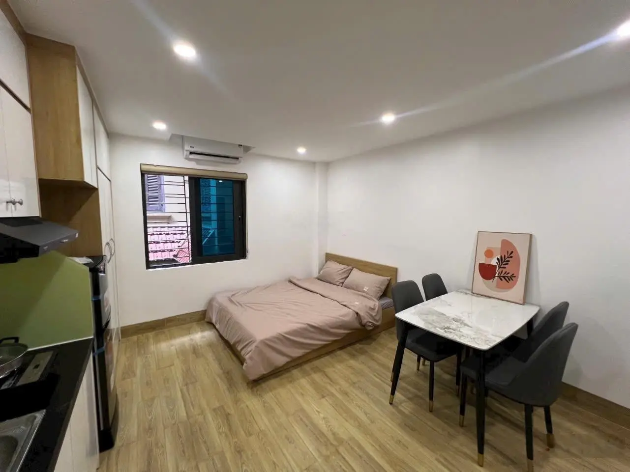 Kim Mã nhà đẹp 5 tầng 40m2 mặt tiền 4.2m lô góc 2 mặt thoáng 9tỷ chỉ 2 bước ra phố trung tâm