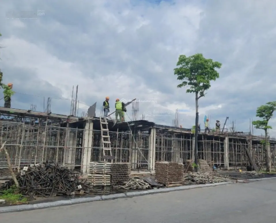 Chỉ hơn 3 tỷ. Chính chủ bán căn liền kề C2 - 36 áp góc đầu vào tại Bắc Cường - Lào Cai. Giá đầu tư
