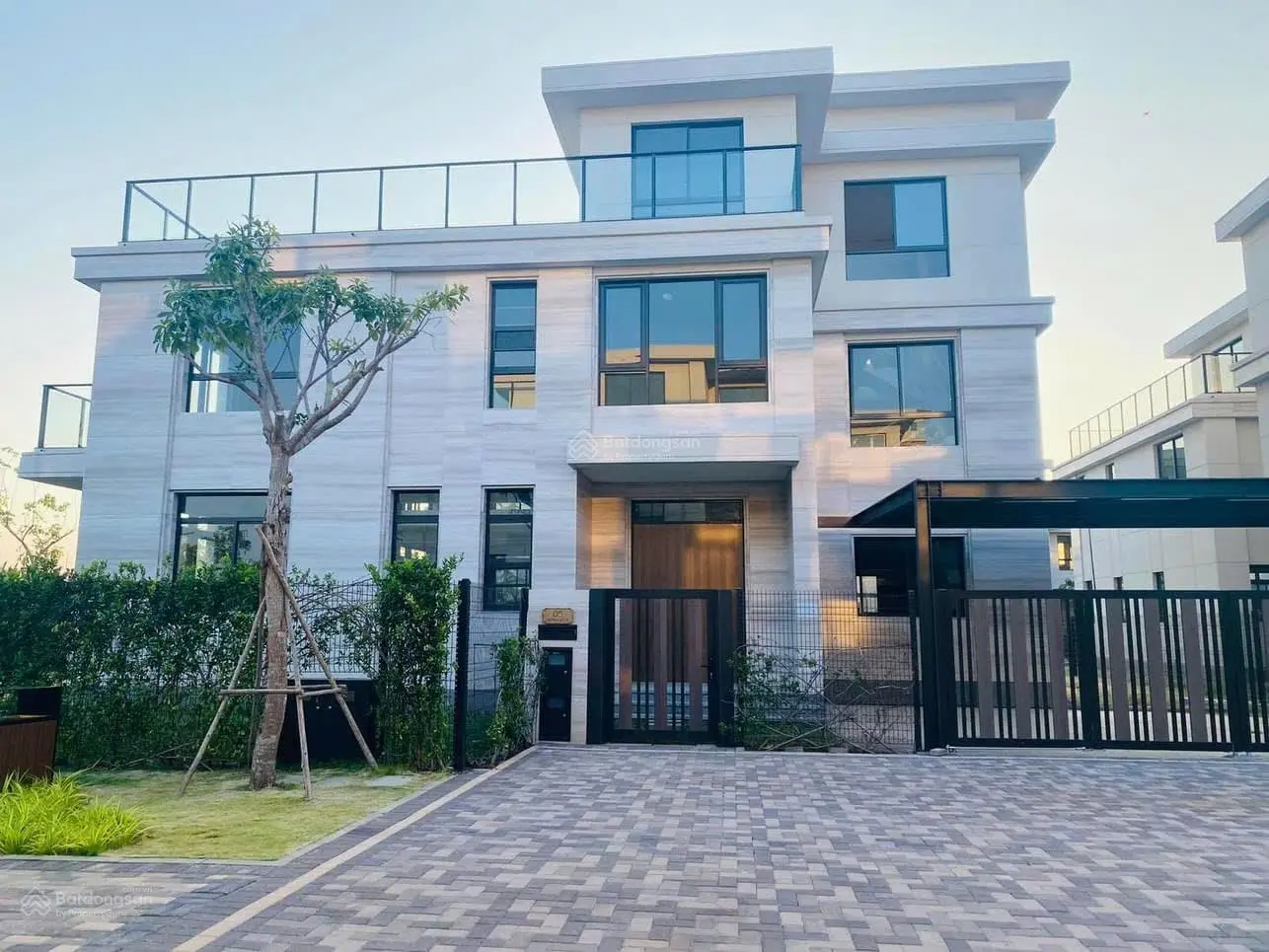 Mở bán duy nhất 04 căn biệt thự The Mizuki sông 3 mặt tiền, đường Nguyễn Văn Linh, giá dưới 79 tỷ