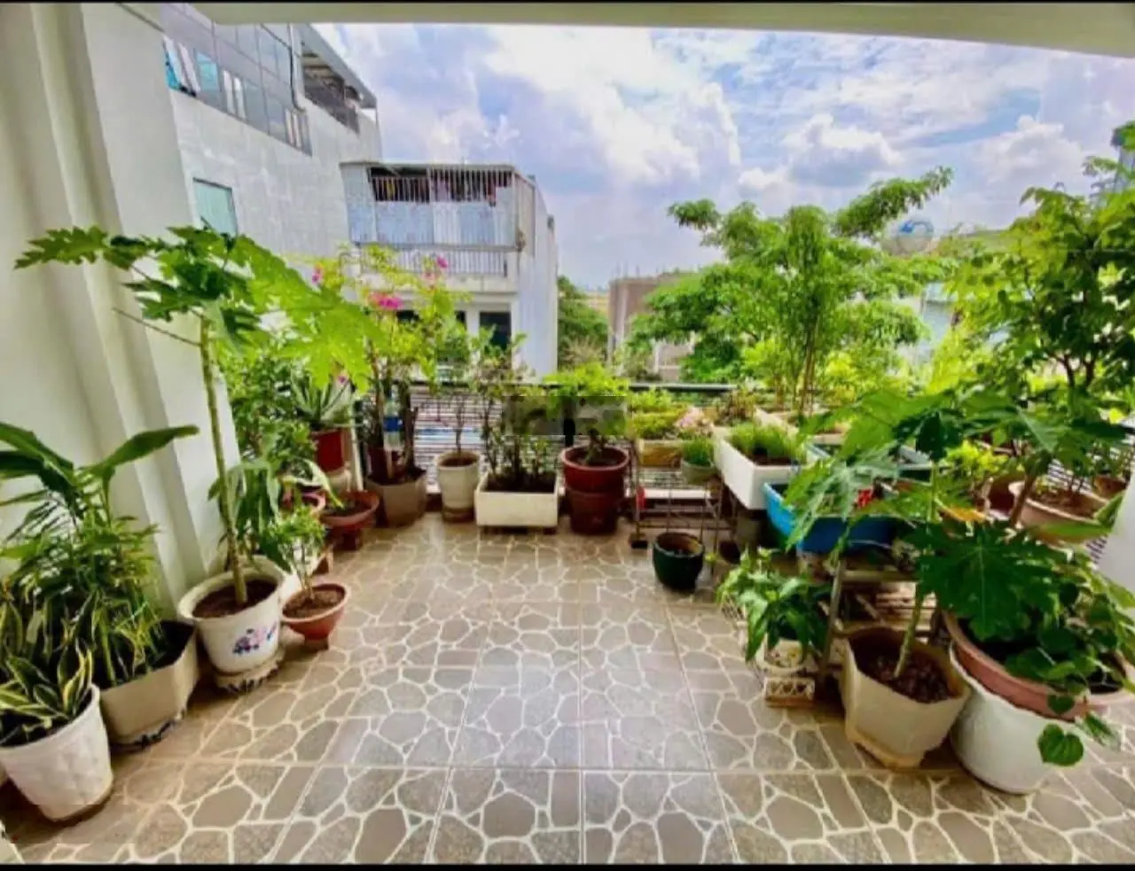 Bán nhà đẹp khu tái định cư Lai Xá, đường rộng thênh thang, DT: 72m2, nhà 5 tầng MT 4,5m, 13,5 tỷ