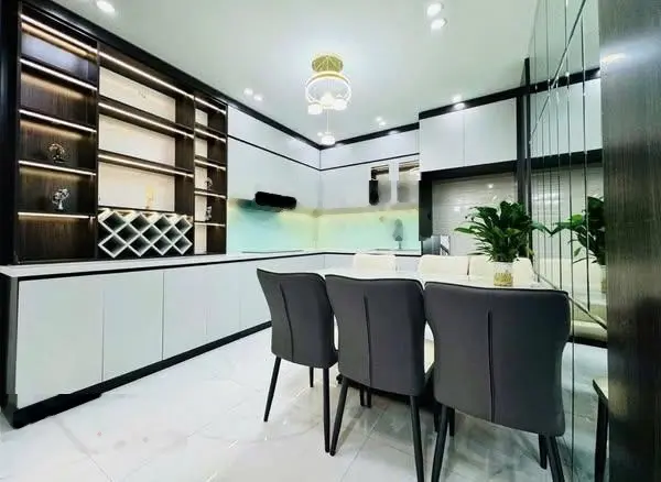 Mặt ngõ Giang Văn Minh - DT 34m2-5 tầng-MT 5m - 5,5 tỷ - khu vực hiếm nhà bán - mặt ngõ kinh doanh