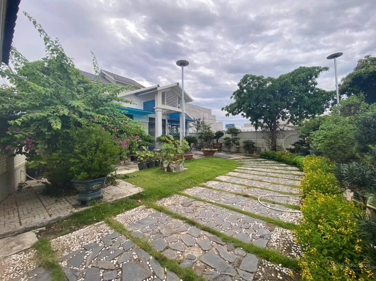 Bán biệt thự sân vườn - 79 Trường Chinh, Phong Nẫm vị trí ngay mặt tiền Quốc lộ 1A