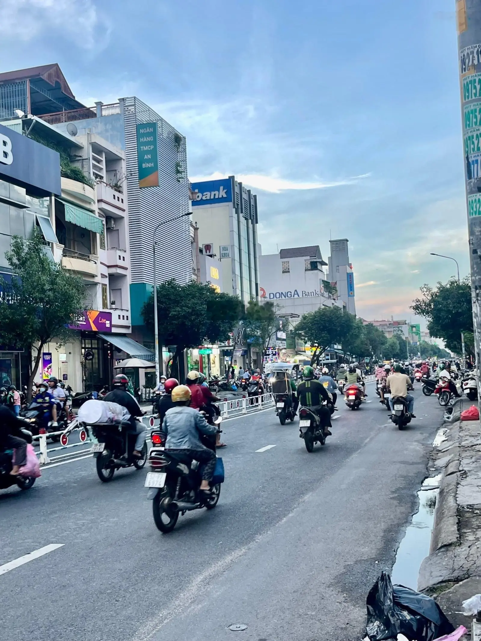 6 x 35m, bán nhà 2 lầu mặt tiền Huỳnh Văn Bánh - Phú Nhuận (40 tỷ)