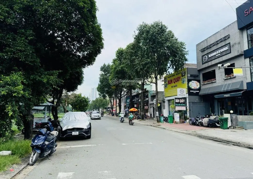 Bán căn góc 2 mặt tiền khan hiếm tại đường Song Hành, quận 2 (TP. Thủ Đức)