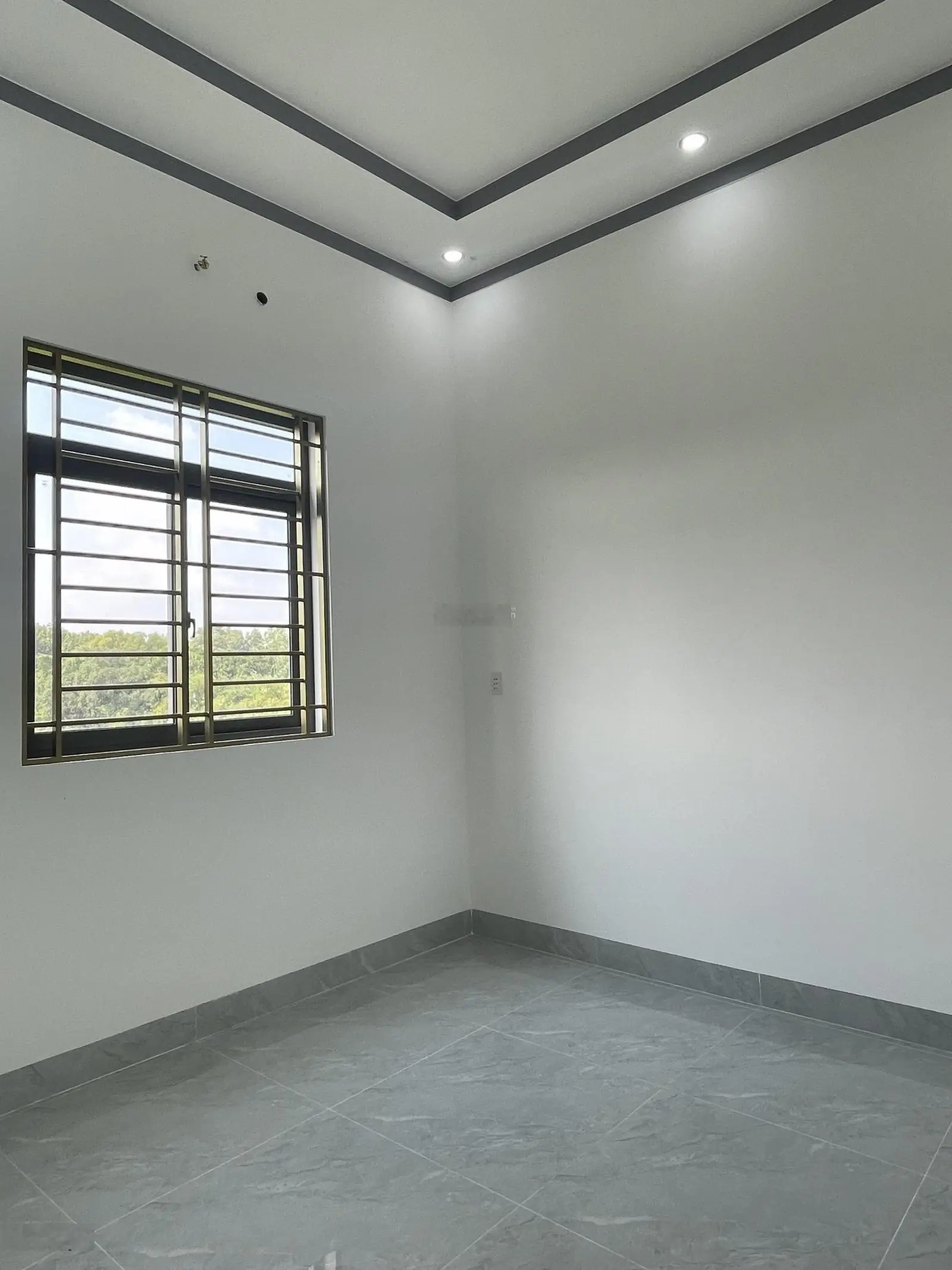 Bán nhà 1 trệt 1 lầu P. Định Hoà, Tp. Thủ Dầu Một mặt tiền Đx065. Giá 3Ty250