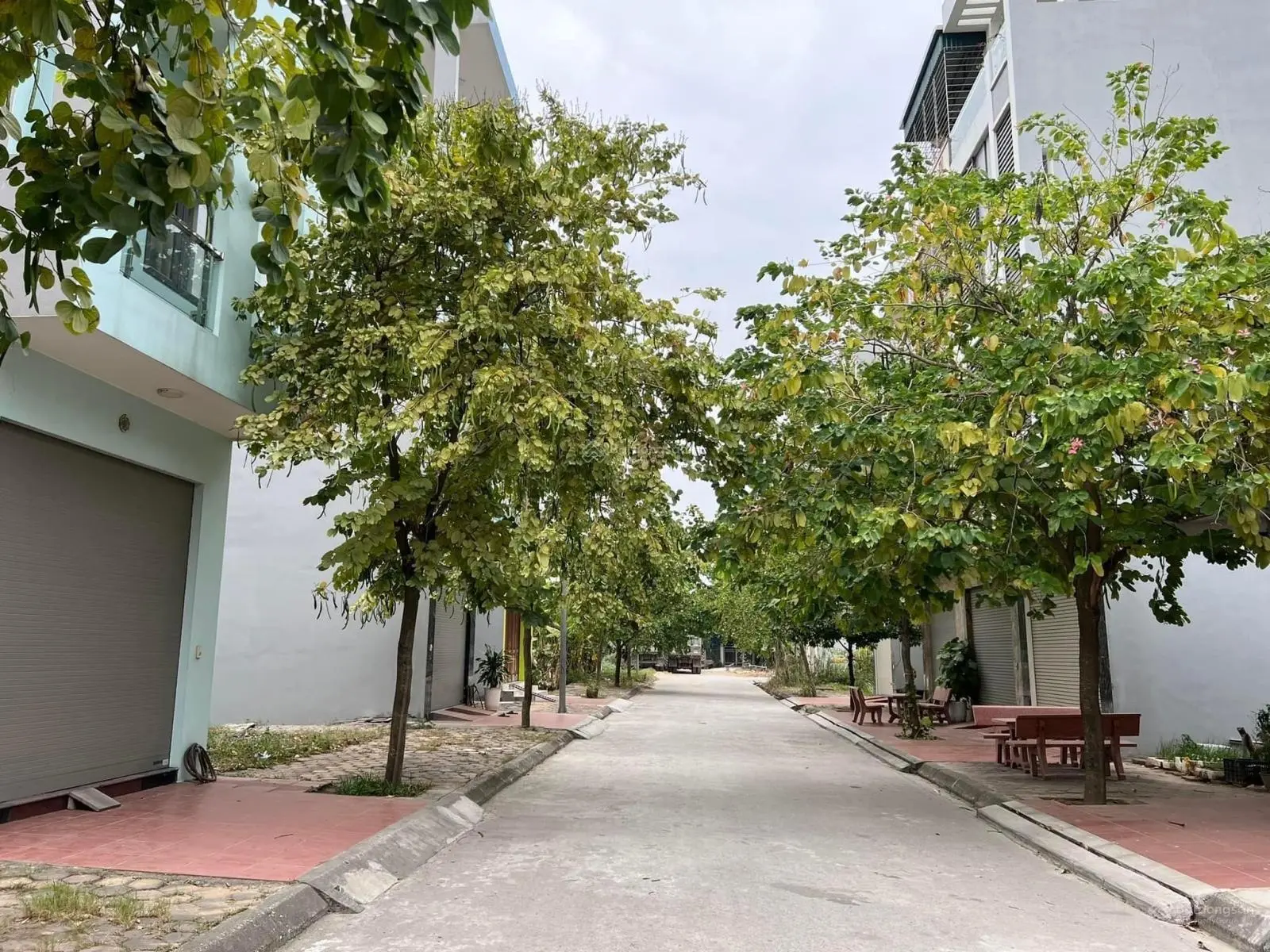 Cần bán lô đất liền kề tại Quốc lộ 37, Tứ Minh, Hải Dương. Diện tích 60m2, giá 2,35 tỷ