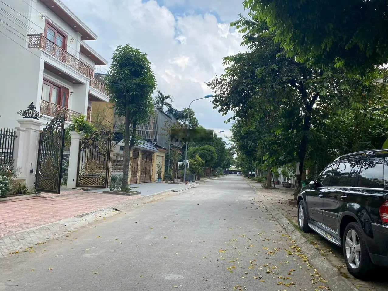 Em bán biệt thự Tân Tây Đô S: 204m2, full nội thất xịn, vị trí kinh doanh đẹp. Gần đường to