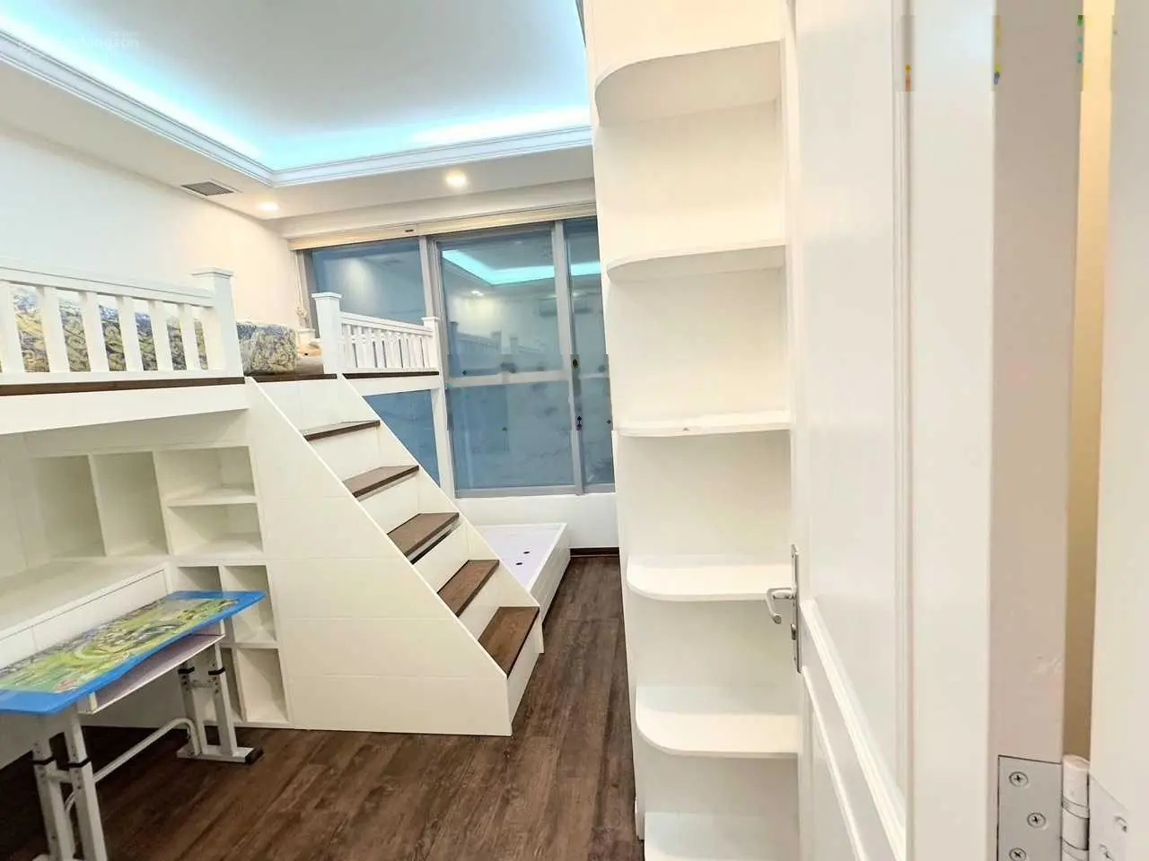 Bán gấp căn hộ chung cư M3M4 Nguyễn Chí Thanh 3PN 2WC DT: 130m2 giá 6.5 tỷ LH: E Hoà 0917 495 ***