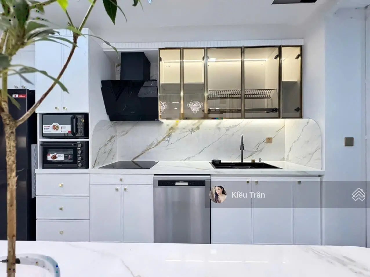 Căn hộ cao cấp 4 phòng ngủ view và tầng siêu hiếm tại Vinhomes Central Park, xem pháo hoa tại nhà