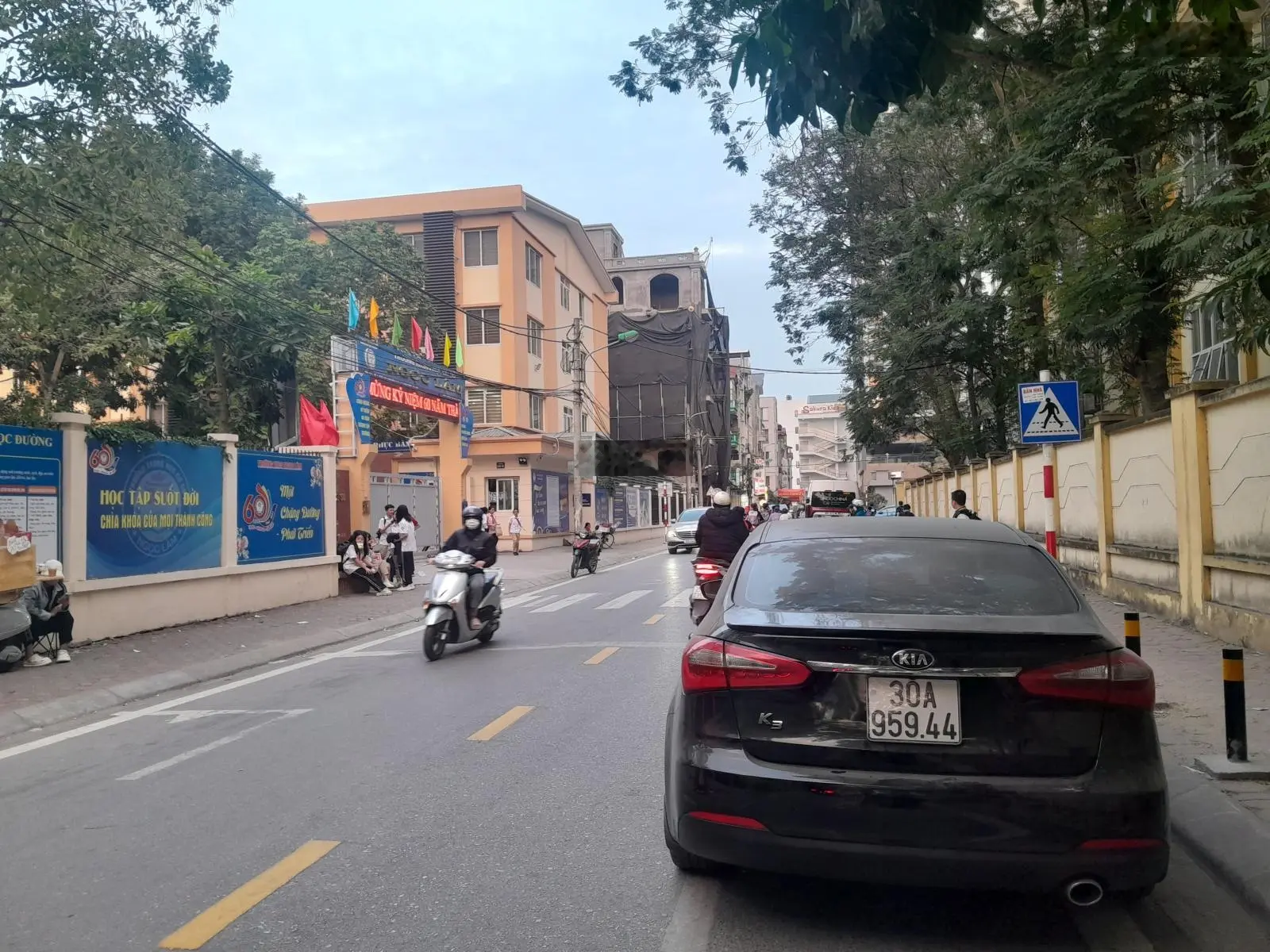 Bán nhà phân lô ngọc lâm, long biên, 50m*4t, 13,9 tỉ. vỉa hè.