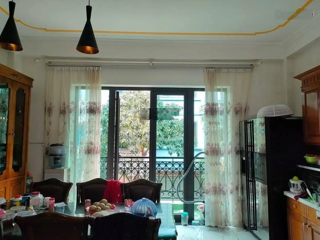 Bán nhà riêng phố thái thịnh - lô góc đầu hồi - 3 thoáng - trước nhà rộng 3m - nhà kiên cố ở luôn