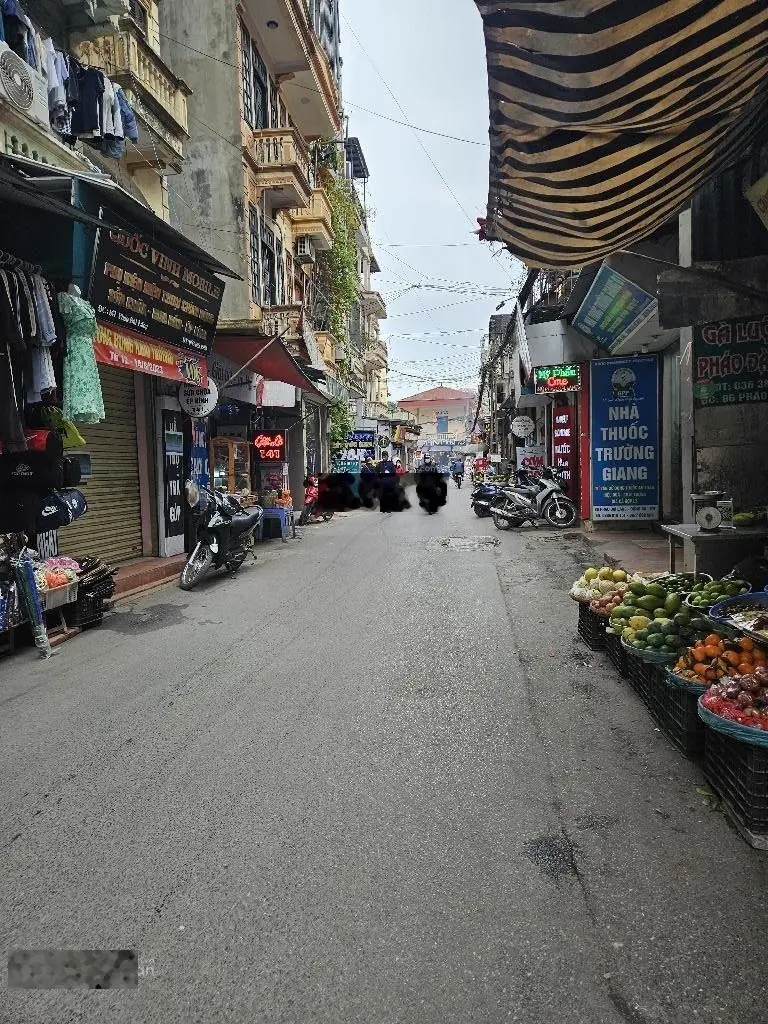Bán nhà mặt phố pháo đài láng - vip đống đa - kinh doanh sầm uất ngày đêm-52m 5 tầng mt 4.2 17.6 tỷ