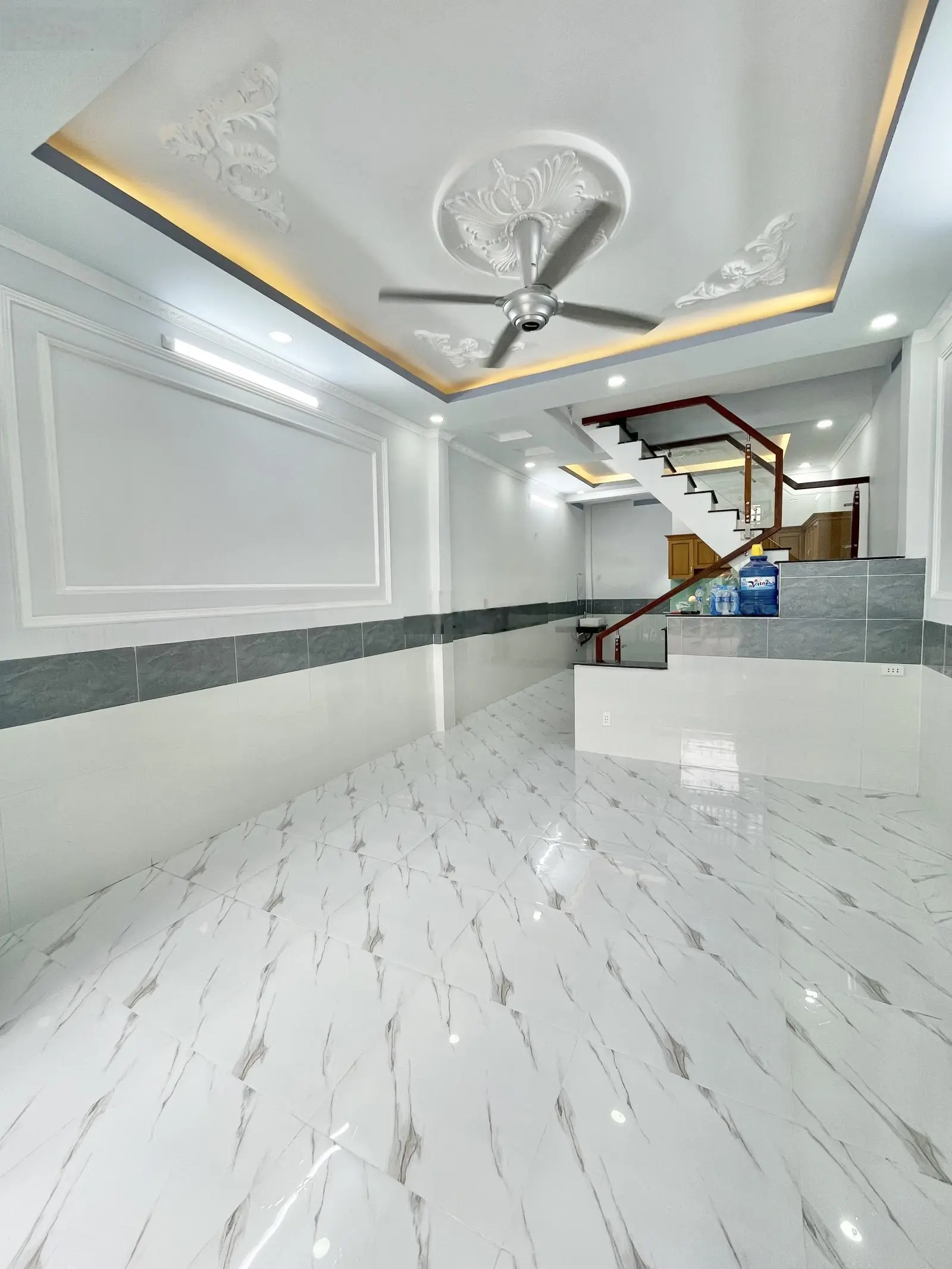 Cần bán nhà sổ chung lầu trệt hẻm thông đã có số lô số thửa chờ ra sổ gần chợ tân long
