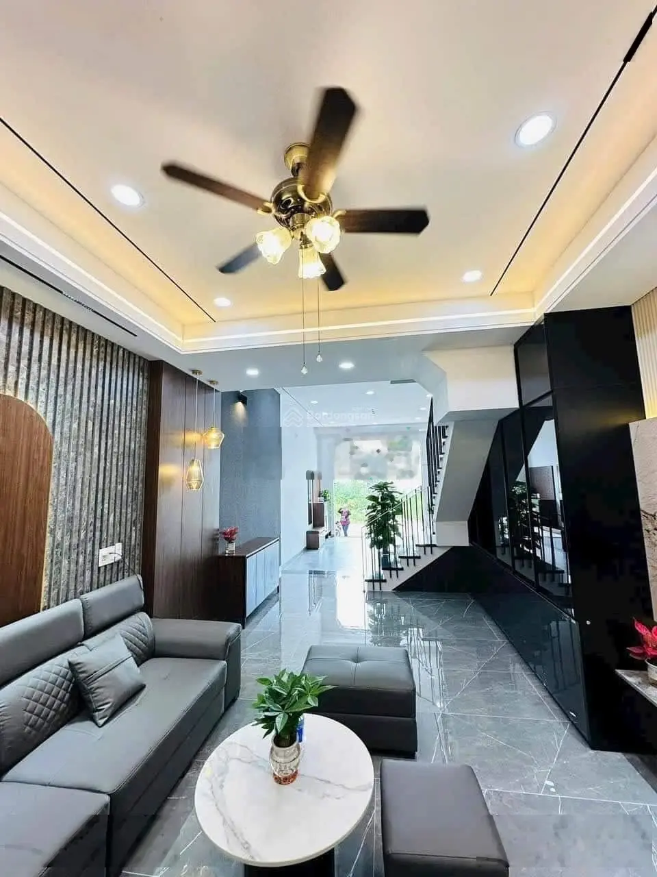 540tr có ngay nhà đẹp ngay chợ bình chánh đang cho thuê 11tr/tháng