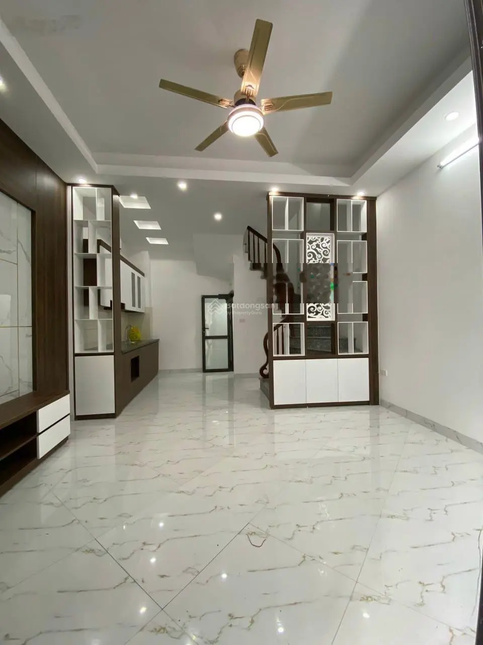 Bán nhà Phú Thượng, Tây Hồ 35m2, 5 tầng, ngõ rộng thoáng, ô tô cách nhà 30m - 6.9 tỷ
