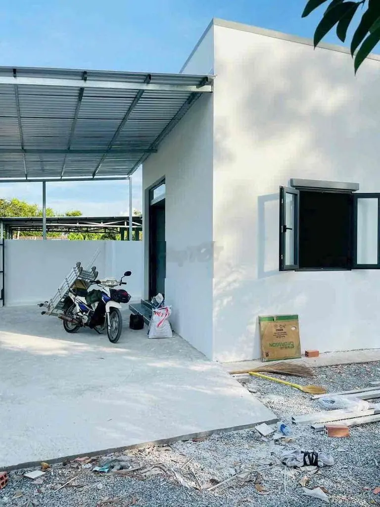 Nhà Cấo 4 Kiên Cố 12 x 20m Full Thổ Cư- 2PN 2WC- Sổ Hồng Riêng Gần Chợ