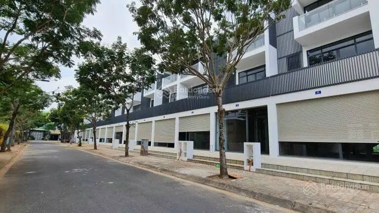 Bán nhiều nhà phố và biệt thự giá tốt nhất từng khu, khu Đông Tăng Long. LH 0937 685 *** Mr. Thuận