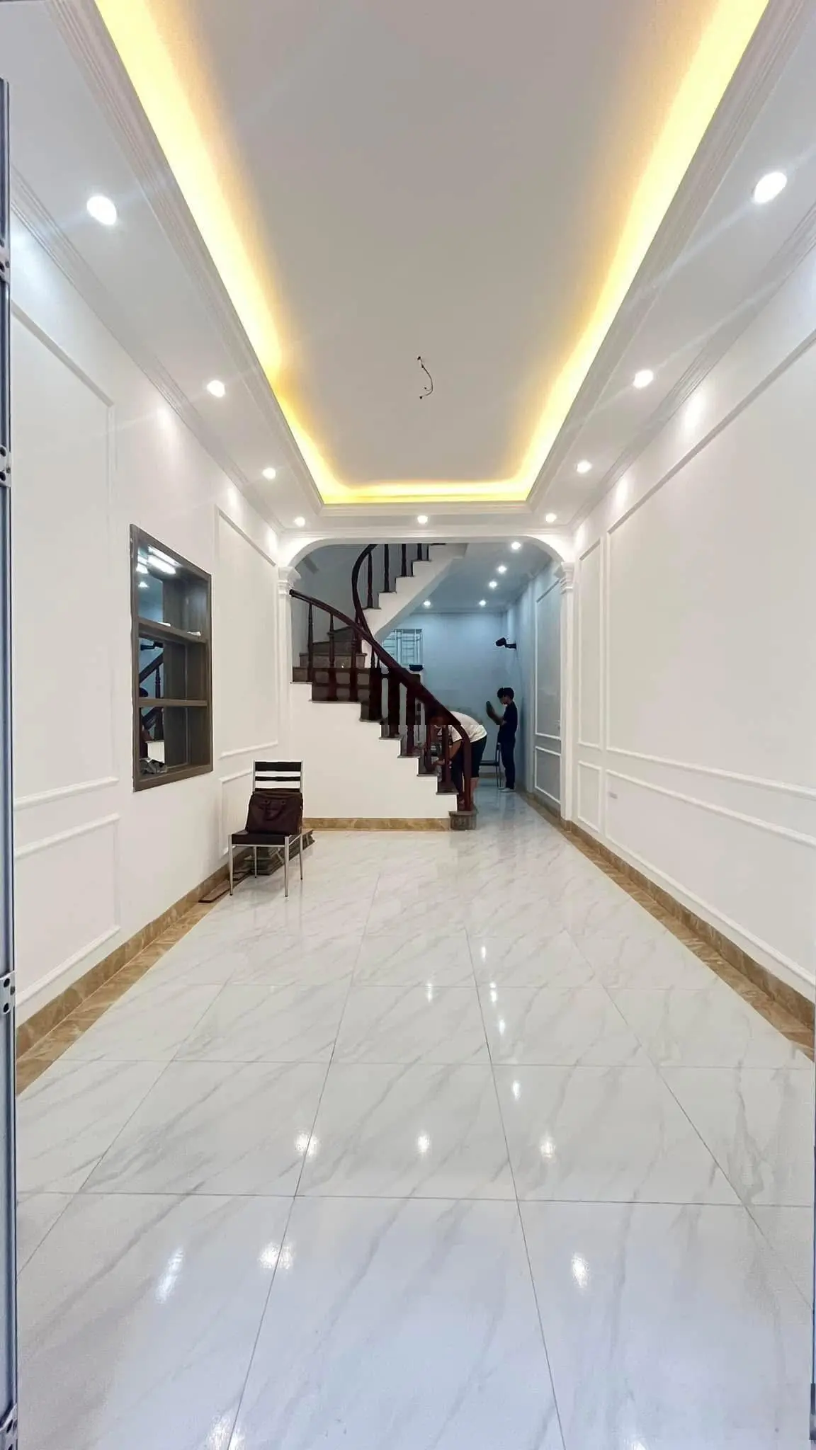 Nhà Vũ Tông Phan 1phút ra ô tô tránh, ngõ trước nhà ba gác đi, nhà mới full đồ, 2 thoáng, 42m2*5T