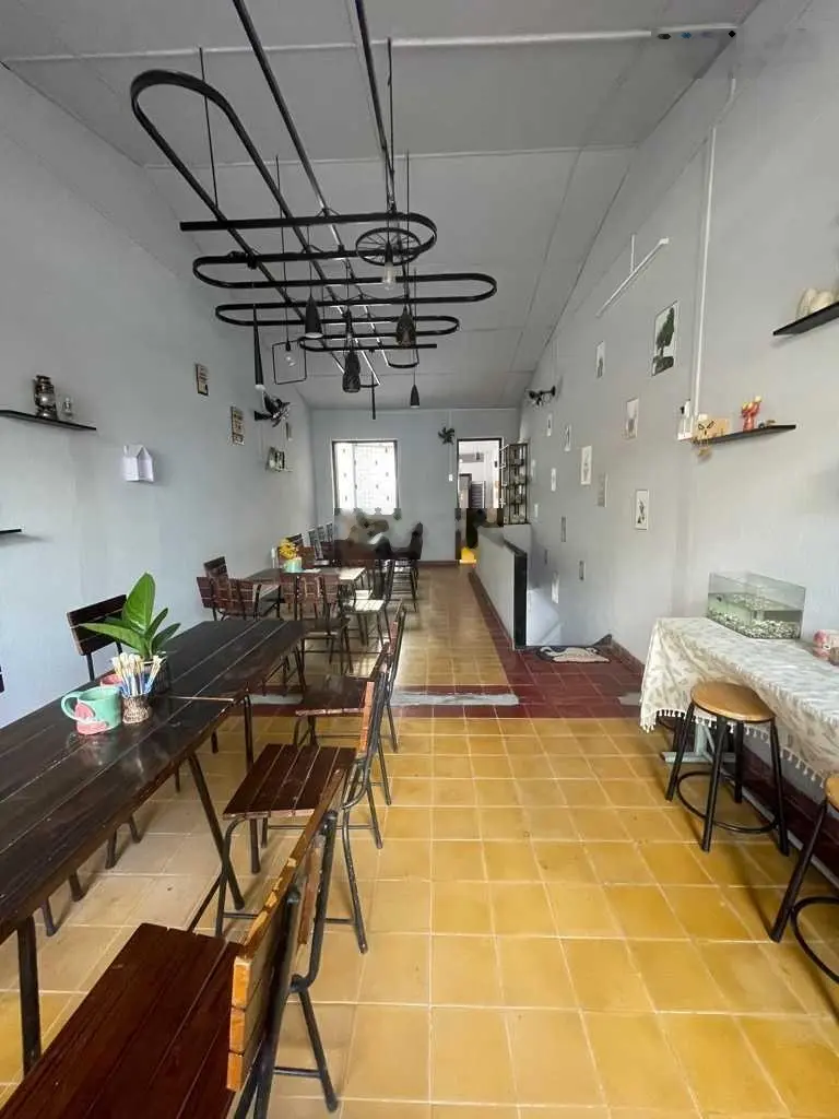 Bán nhà mặt tiền đường đường khu Cư Xá Ngân Hàng, diện tích 80 mét, đang cho thuê, giá 13 tỷ x