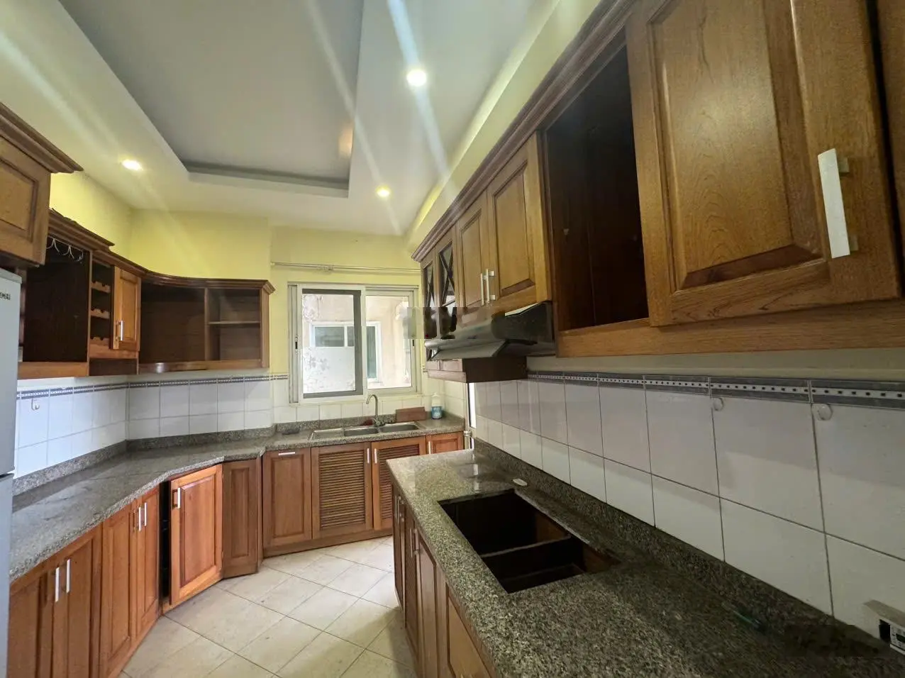 Bán căn hộ view đẹp tại tòa nhà e1 khu đô thị ciputra, giá sốc chỉ 9,5 tỷ