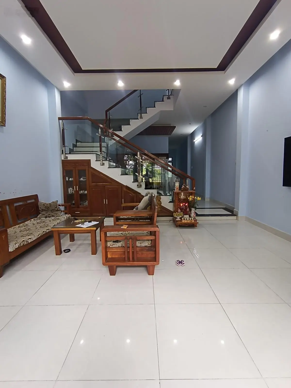 Gần bến xe, đường 7m5, 100m2, 3 mê, 3PN, tuyệt đẹp, trục kinh doanh tốt