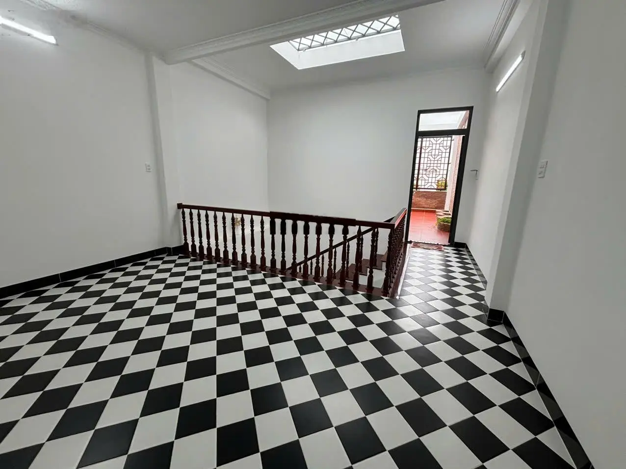Chủ gửi độc quyền ! Bán nhà mới 1 trệt 2 lầu Khu đô Thị Hồng Phát