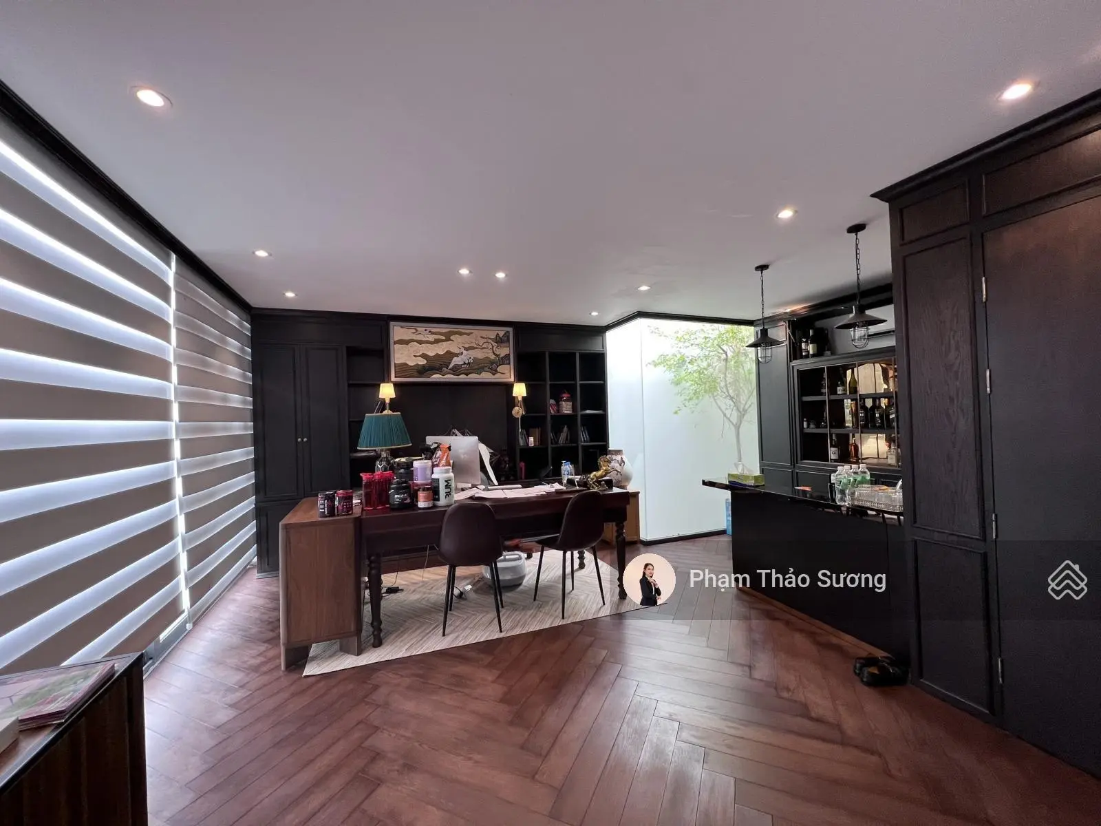 Giảm sốc ! Chủ thiện chí bán biệt thự sân vườn 200m2 3 lầu siêu đẹp KDC Mười Mẫu, Q2 chỉ 21,9 tỷ