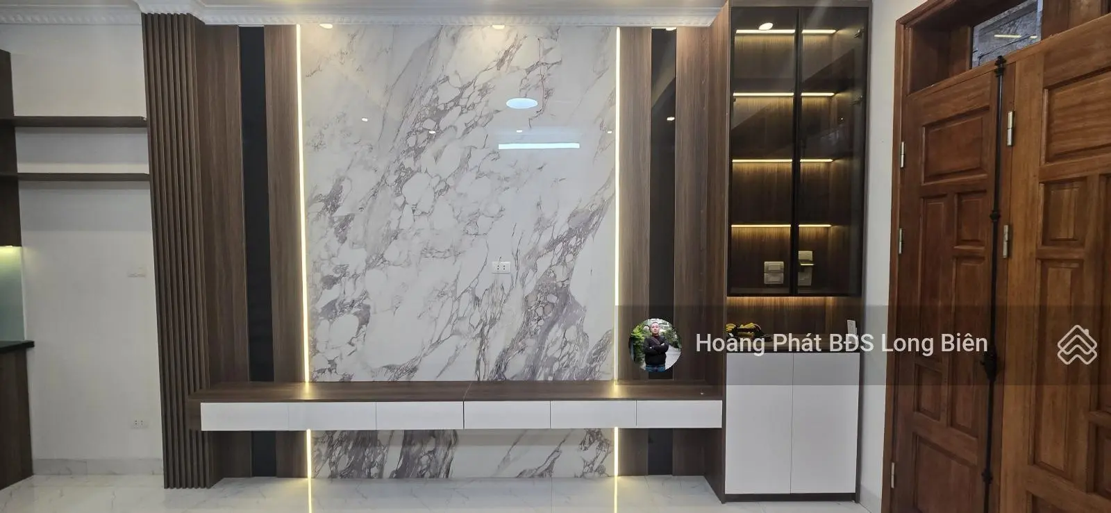 Bán nhà ngõ 206 Cổ Linh, đối diện siêu thị Aeon Long Biên. FULL Nội Thất, Ôtô đỗ cổng. LH0965858116